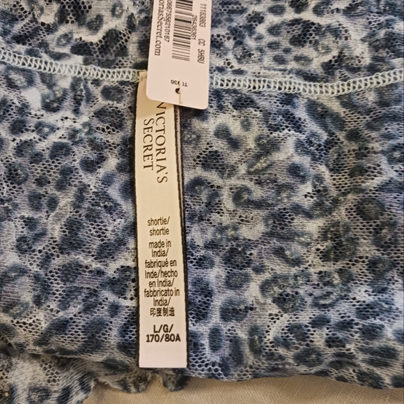 Victoria's Secret Shortie Panty - Picture 7 of 7